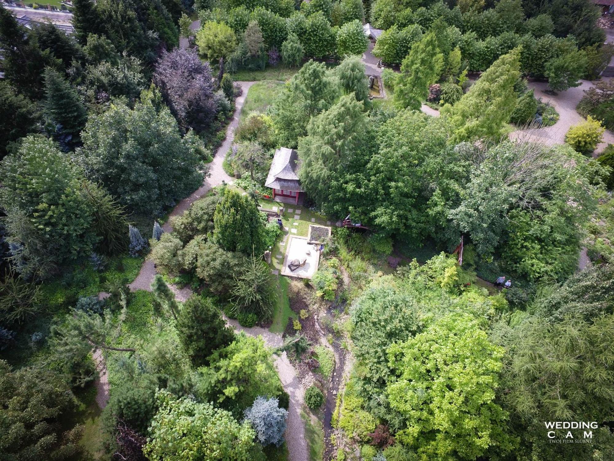 Dom W Starym Parku Hotell Biskupice  Exteriör bild